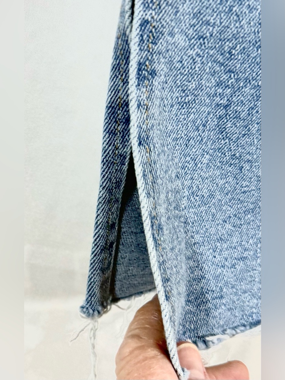 Good American “Good Boy” High Rise Slim Boyfriend Jeans With Side Slits Size 10 - Picture 6 of 14